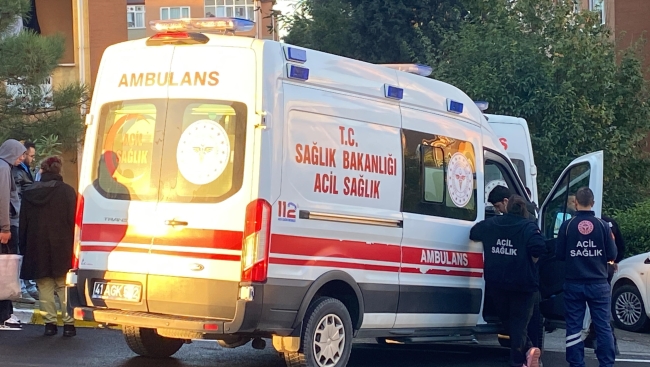 Tartıştığı karısını öldürdü oğlunu ise yaraladı
