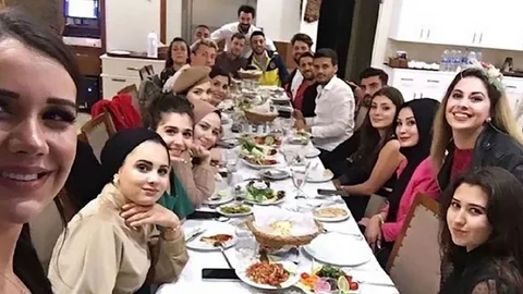 Dilan Polat'la aynı masaya oturmuştu! Eylül Öztürk sessizliğini bozdu