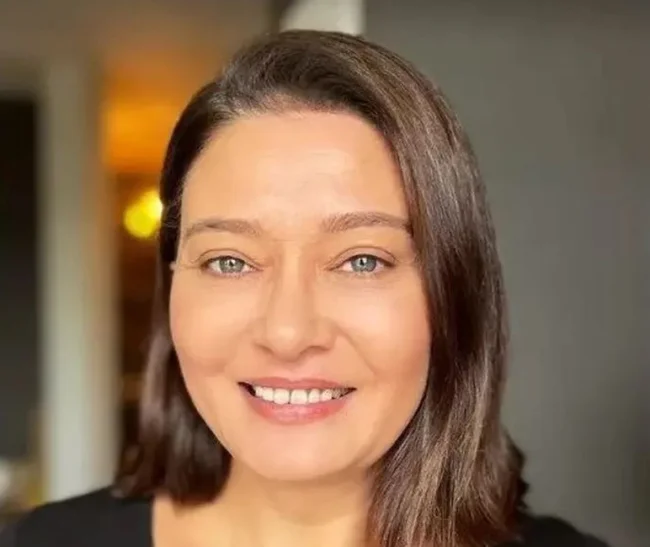 Nurgül Yeşilçay makyajsız poz verdi! Beğeni yağdı