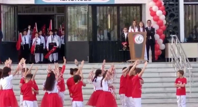 Öğrencisini ötekileştiren öğretmenin cezası belli oldu!