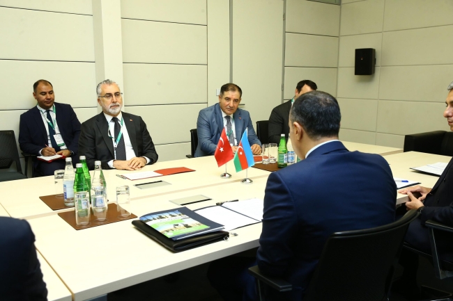 Bakan Işıkhan, Azerbaycanlı mevkidaşı ile görüştü