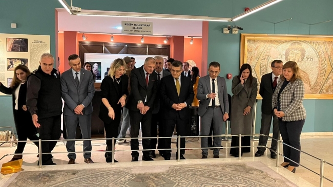 Sinop'ta '100 Seçkin Eser Sergisi' açıldı