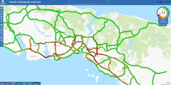 İstanbul'da sağanak yağış trafiği felç etti!