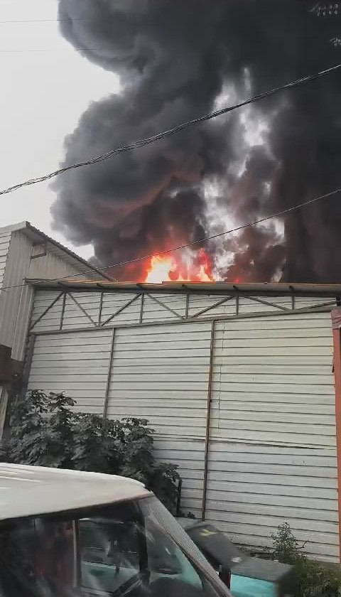 Bursa'da tekstil fabrikasında yangın