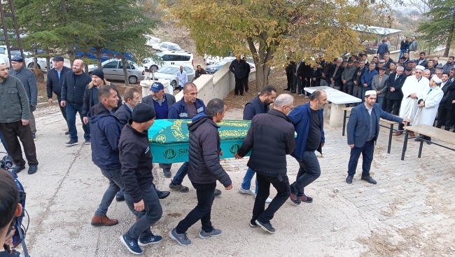 Hayatını kaybeden 5 kişi son yolcuklarına uğurlandı