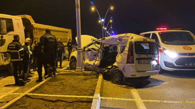 Erzincan'da trafik kazası: 2 ölü 4 yaralı