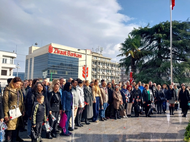 Eğitim İş Bursa Şubesi Öğretmenler Günü için toplandı