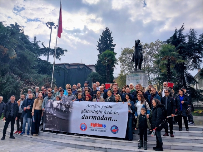 Eğitim İş Bursa Şubesi Öğretmenler Günü için toplandı