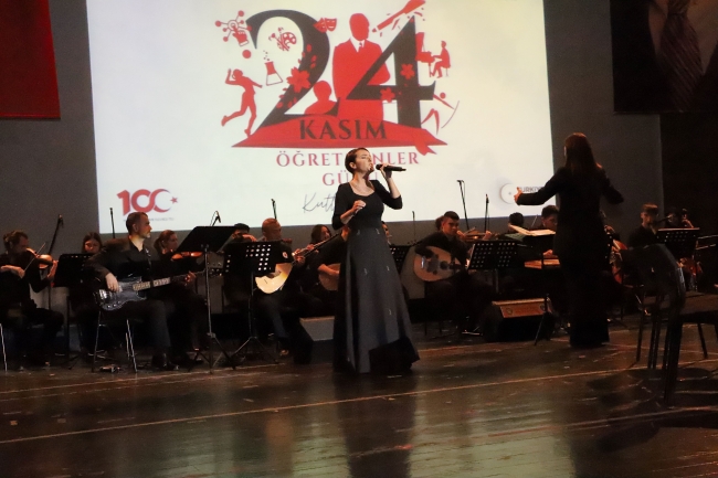 24 Kasım Öğretmenler Günü Bursa'da törenle kutlandı