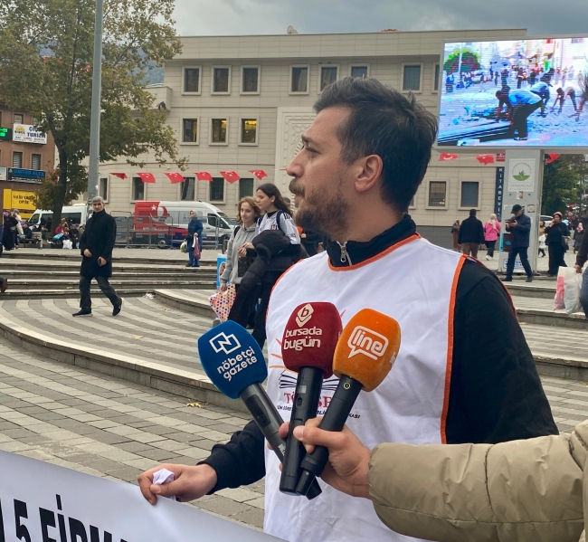 TÖB-SEN Bursa Şubesi'nden 'maaş bordrolu' eylem!