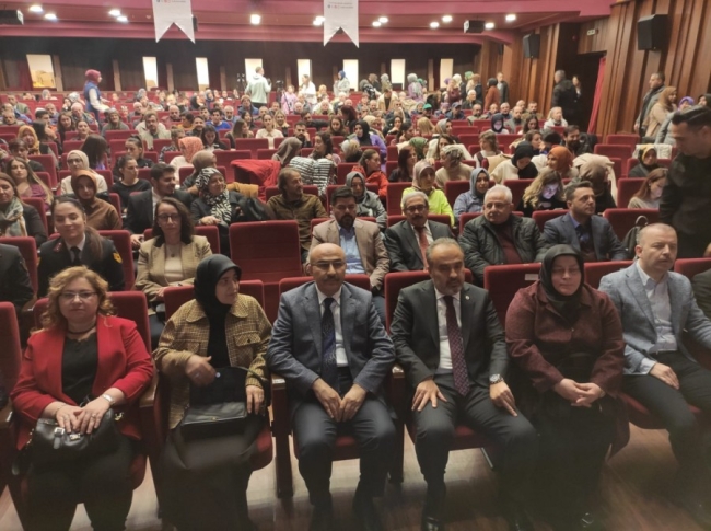 Bursa Büyükşehir'den kadına yönelik şiddete karşı farkındalık paneli