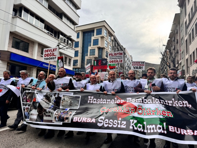 Bursa'da Filistin için çocuklarla el ele zinciri