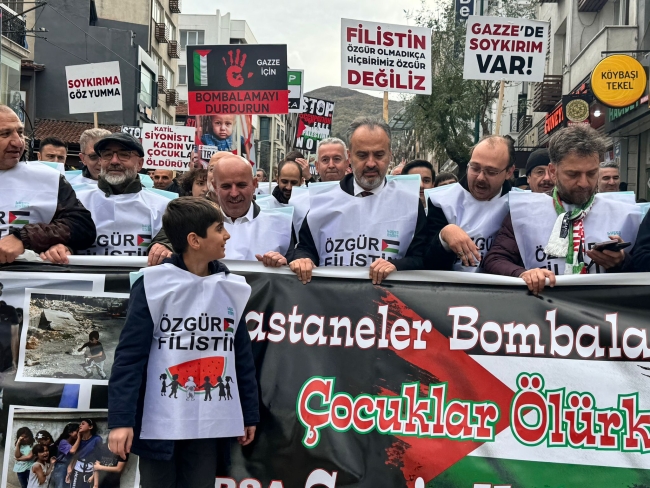 Bursa'da Filistin için çocuklarla el ele zinciri