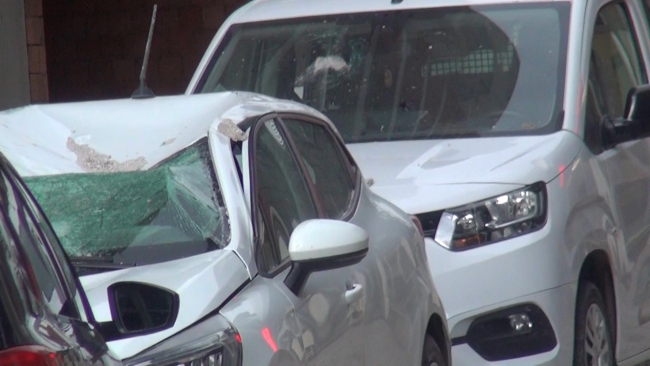 Bursa'da 14 katlı inşaatın duvarı yıkıldı