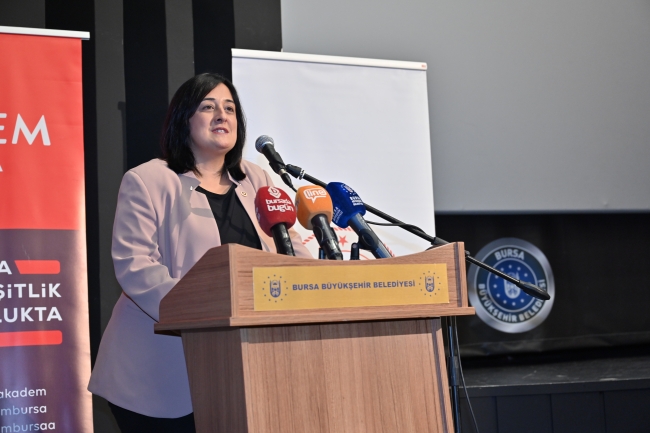 Bursa'da 'Kadına Yönelik Şiddete Karşı' panel düzenlendi