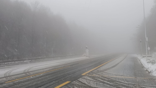 Bolu Dağı'nda kar yağışı başladı