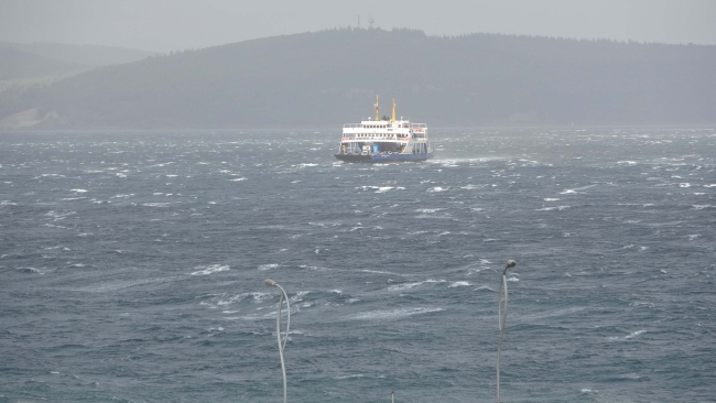 Çanakkale'de yarınki feribot seferleri iptal