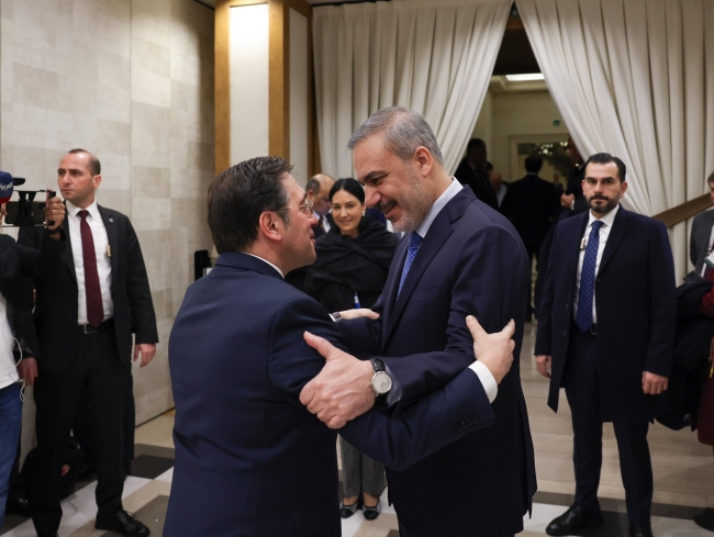 Bakan Fidan'dan diplomasi trafiği