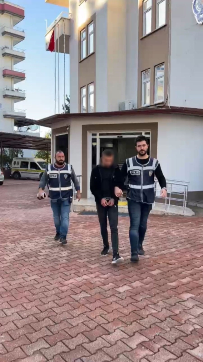Antalya'da aranan 96 şüpheli yakalandı