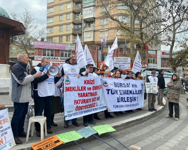 Bursa'da 2021 Tüm Emekliler Sendikası meydanlara indi