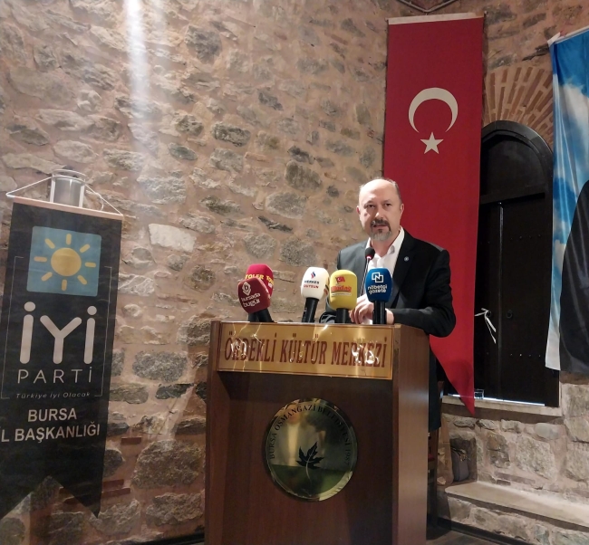 İYİ Parti Bursa'dan 'Kadına Şiddete Hayır' paneli