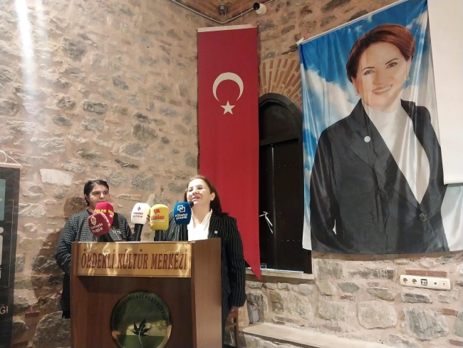İYİ Parti Bursa'dan 'Kadına Şiddete Hayır' paneli