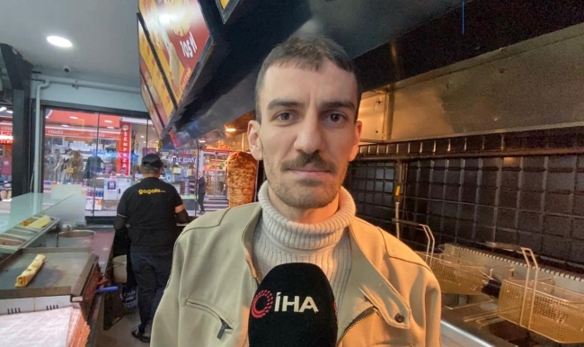 O film gerçek oldu! Kopardığı saçını yemeğine böyle attı