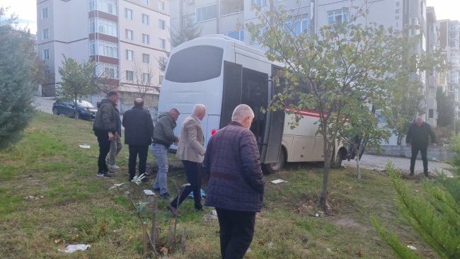 Edirne'de minibüsün freni boşaldı: 15 yolcu ölümden döndü