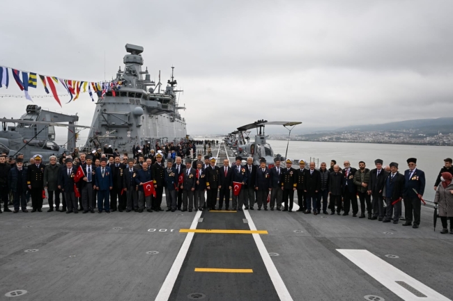 TCG Anadolu, Kocaeli’de ziyarete açıldı