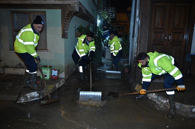 Bursa Mudanya'da selin yaraları sarılıyor