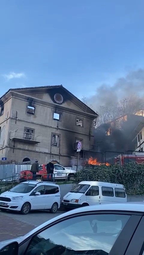 Bursa'da 153 yıllık tarihi mekandaki yangında facia