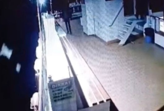 Arkadaşı ile tartışan kadın feribottan baraja atladı