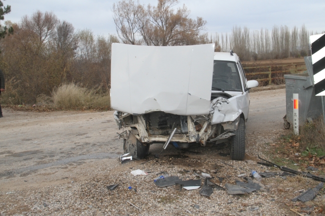 Otomobil dere yatağına düştü: 7 yaralı