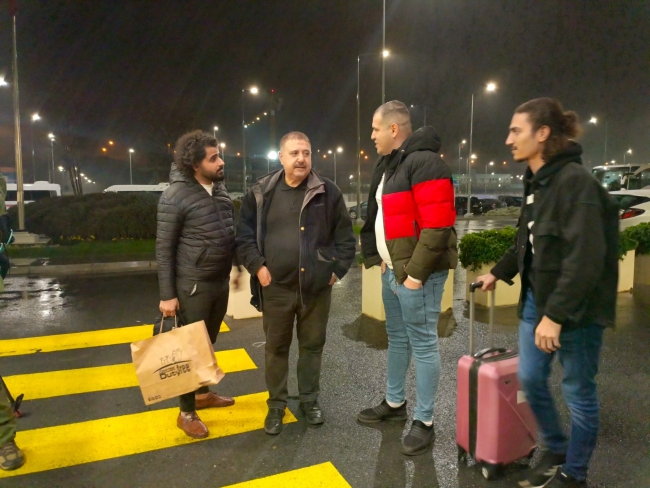 Gazze'den tahliye edilen Türk vatandaşları yurda geldi