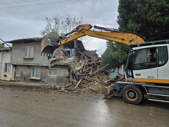 Osmangazi'den mahallelerin çehresini değiştiren yıkım