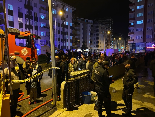 Rize’de iş yerinin deposunda yangın