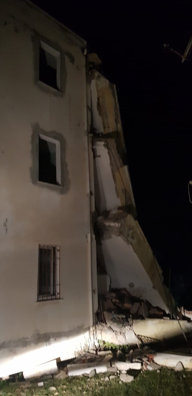 Antalya'da otel lojmanı çöktü