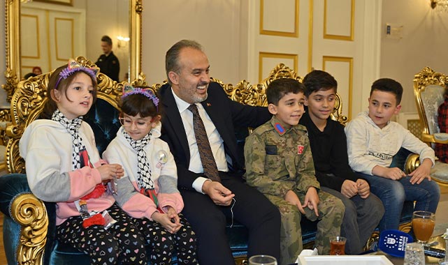 Filistinli çocuklardan Başkan Aktaş’a ziyaret