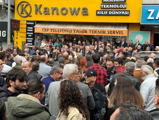 Mustafa Bozbey Büyükşehire adaylığını açıkladı!