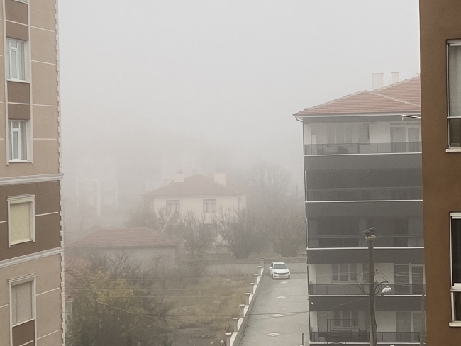 Kulu'da yoğun sis etkili oluyor