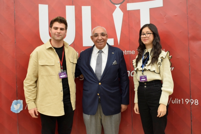Yalçın Aras üniversiteli gençlerle buluştu