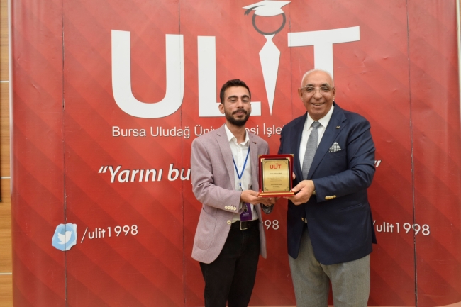 Yalçın Aras üniversiteli gençlerle buluştu