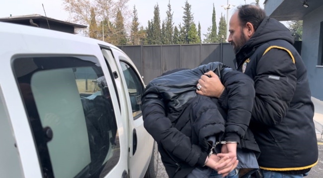 Bursa'da kar maskeli soyguncu yakayı ele verdi