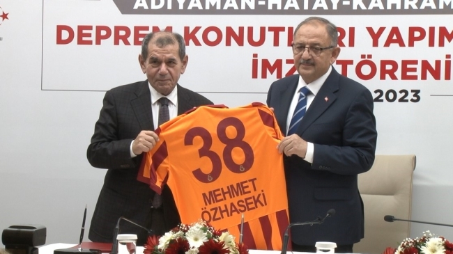 Galatasaray deprem bölgesinde bağışta bulundu