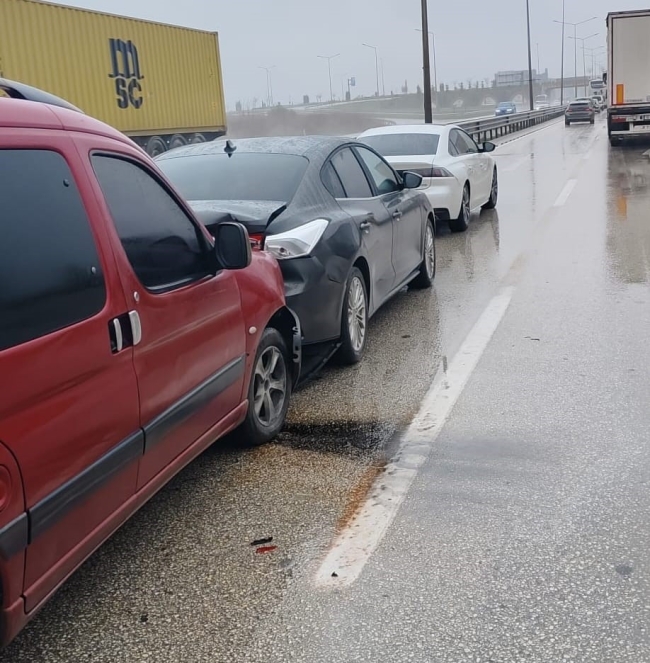 Bursa'da iki ayrı zincirleme kaza! 2 yaralı