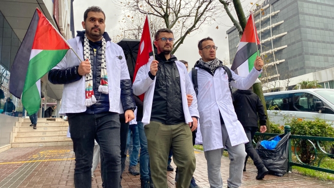 Bursa’da doktorlar Filistin'e destek için yürüdü