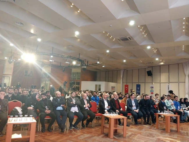 Türkiye Gençlik STK'leri Platformu'nun "Genç Türkiye Forumu" Bursa'da yapıldı