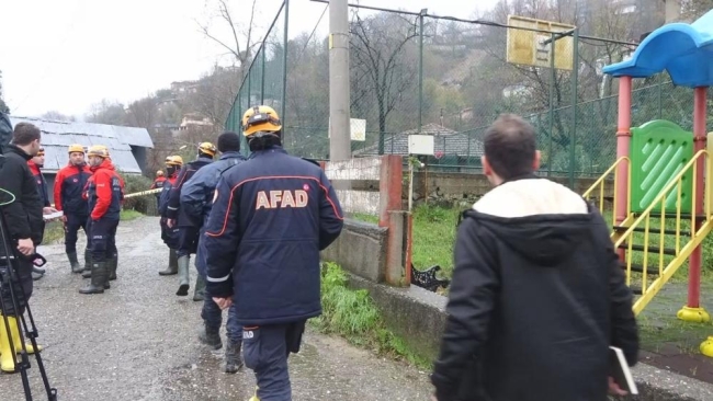 Heyelanda anne ile oğlu kayıp! Çalışmalar yeniden başladı