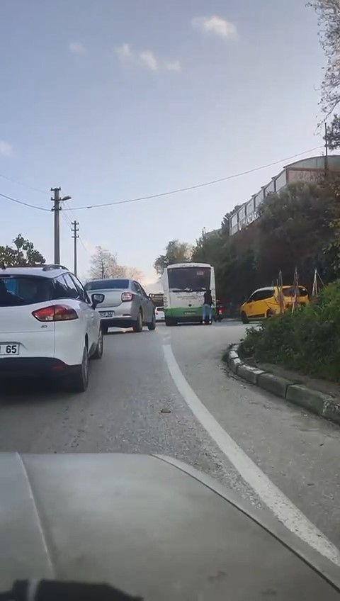 Bursa’da genç adeta ölümle dans etti