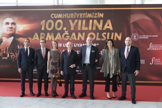 Bursa'da ilk kez “Bir Ulus Uyanıyor” sahneye çıktı